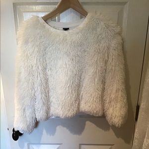 Girl’s fuzzy sweater XL